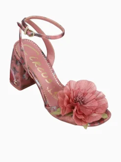 Outlet Circus NY by Sam Edelman aria flower berry blush multi Wine