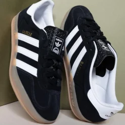 Clearance adidas gazelle indoor white suede Black
