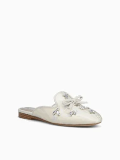 Hot Circus NY by Sam Edelman trish jewel dk. vanilla bean fabric Off White